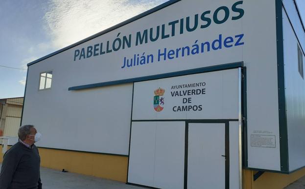 Valverde de Campos convierte la pista polideportiva en pabellón multiusos