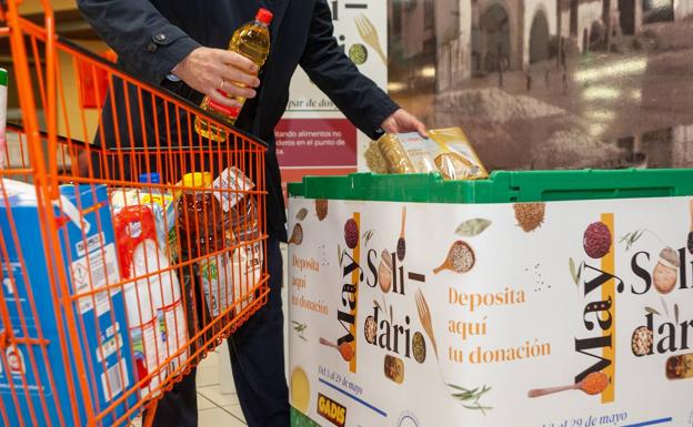Gadis y sus clientes donan 177.158 kilos de productos a once bancos de alimentos