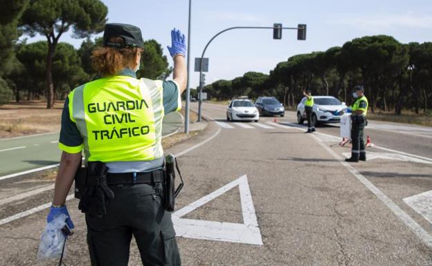 Tráfico intensifica los controles de alcohol y drogas en Castilla y León