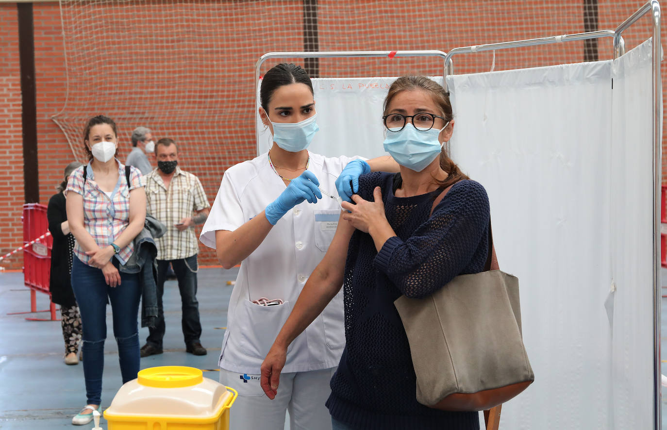 Palencia espera tener vacunados a finales de junio a todos los mayores de 41 años