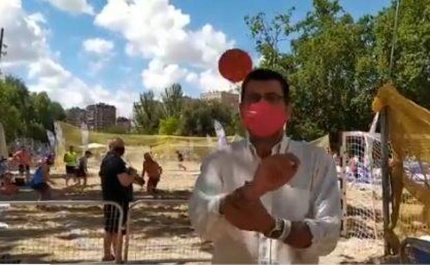 «Pica, pica», el viral balonazo al concejal de Deportes de Valladolid, Alberto Bustos