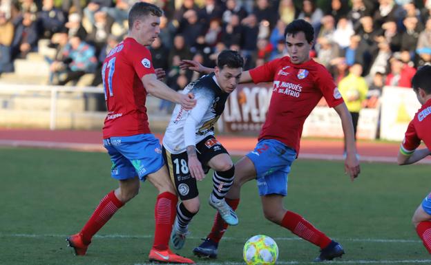 Álvaro Romero baraja todas las opciones posibles: seguir en Unionistas CF o salir antes de la pretemporada