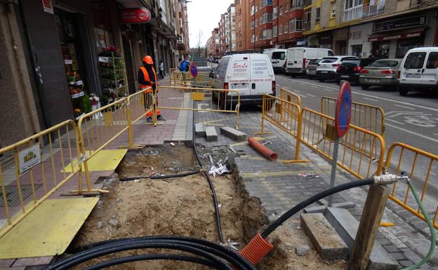 Cortada la calle Soto en la Rondilla por obras en la red de abastecimiento