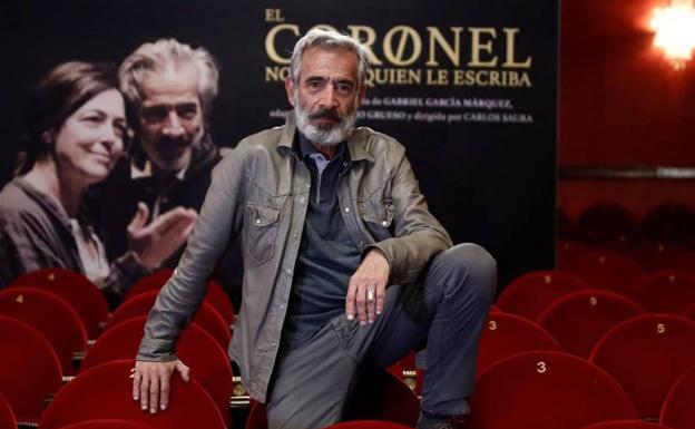 Imanol Arias: «El 'coronel' sobrevivía a la violencia, tras la pandemia, al abandono»