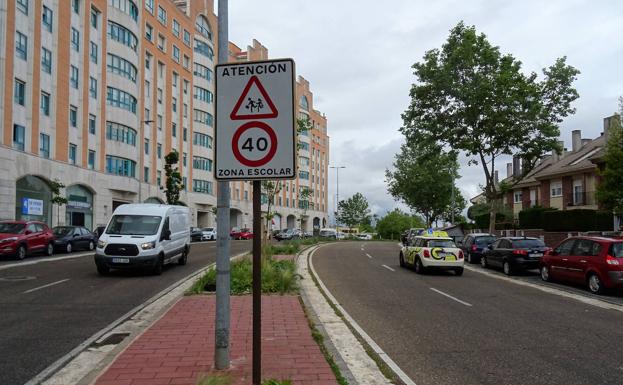 Un adiós progresivo a las señales que marcaban el límite a 40 en zonas escolares