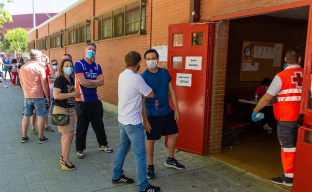 370 empleados de Renault reciben la primera dosis en Palencia