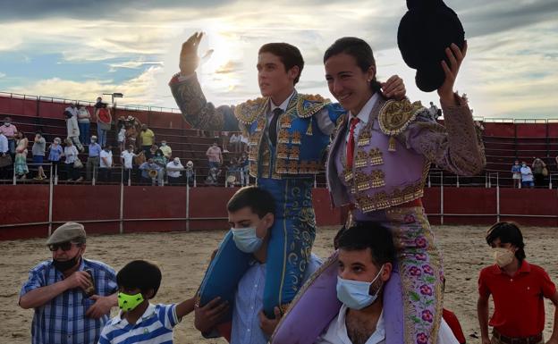 'Top hit' en la novillada de Carrascal de Barregas con Jarocho y Raquel Martín