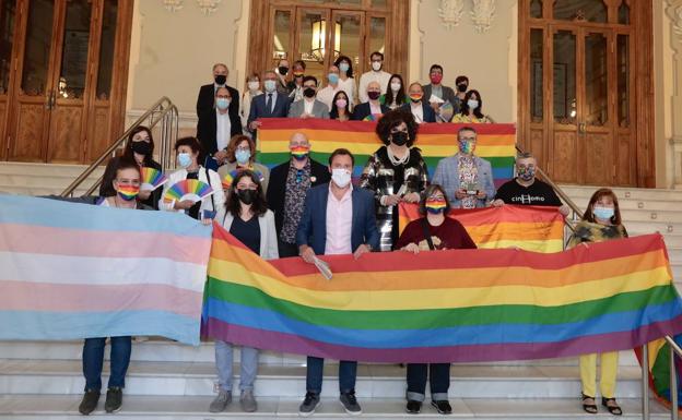 Día del orgullo LGTBI en Valladolid: «Hay que generar anticuerpos para luchar contra la pandemia del odio»