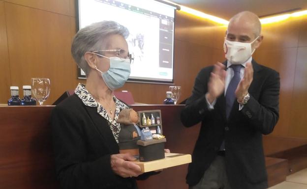 Homenaje a Soledad Gil por su histórico comercio de Villavicencio de los Caballeros