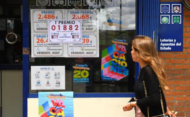 Diez décimos de Lotería del número 1882 vendidos en ventanilla dejan dos millones en Valladolid