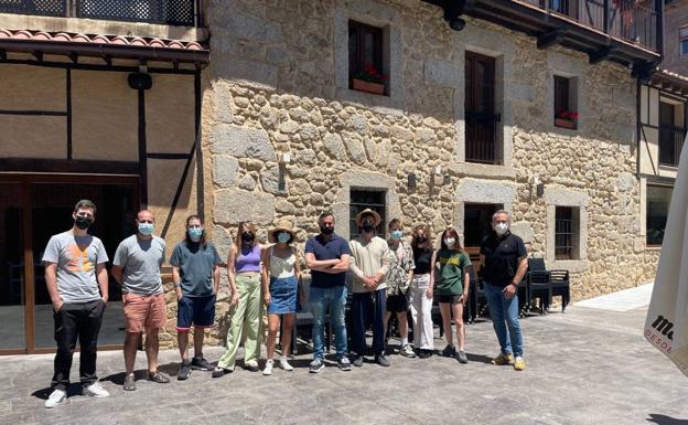 Los ocho galardonados con los Premios San Marcos inician su actividad con las becas artísticas de la Diputación