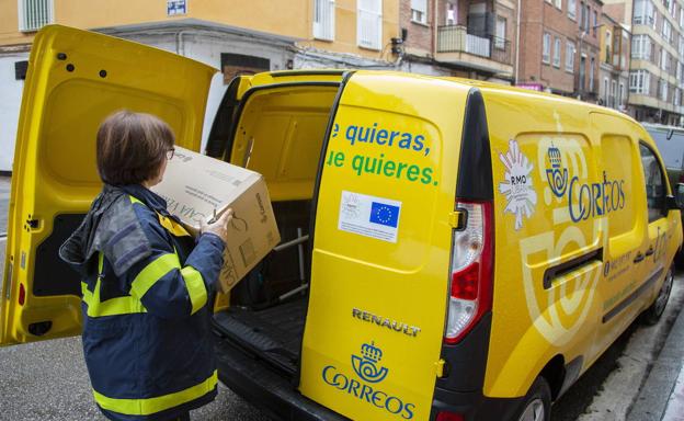 Correos digitalizará la oficina rural de La Alberca antes de final de año