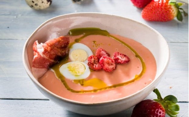 Las fresas, el toque original para el salmorejo