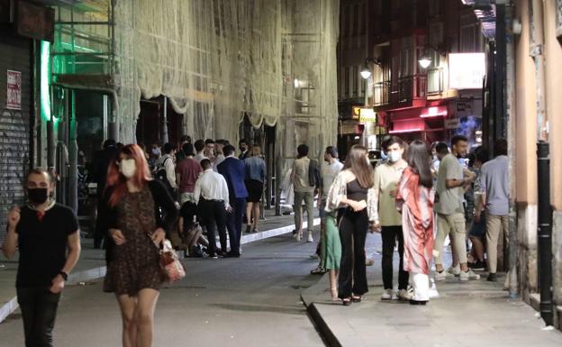 Los hosteleros de Valladolid alertan del peligro de botellones y fiestas tras el cierre a las 02:00