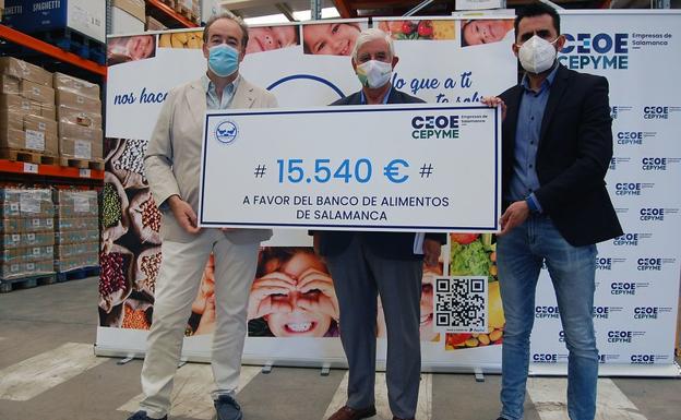 Ceoe Cepyme Salamanca entrega más de 15.000 euros al Banco de Alimentos