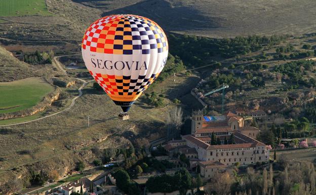 Segovia, en el 'top ten' de los destinos mundiales para volar en globo aerostático