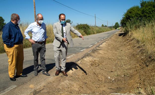 La Diputación de Salamanca completa una inversión de casi medio millón de euros para la rehabilitación de tres carreteras en Ciudad Rodrigo