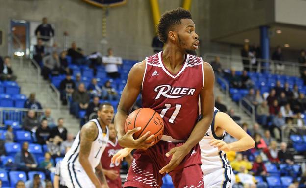 El ala-pívot Devine Eke refuerza el juego interior del Palencia Baloncesto