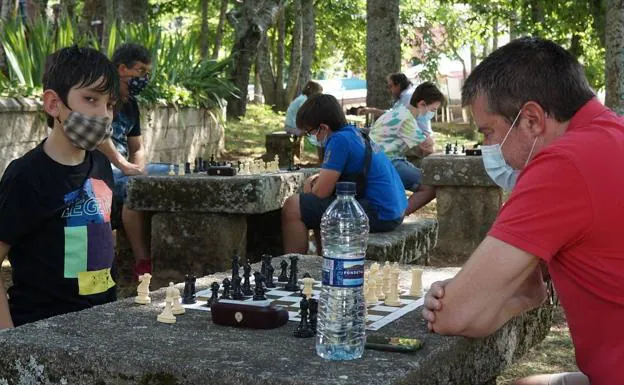 Fernando García gana el torneo de ajedrez del Castañar