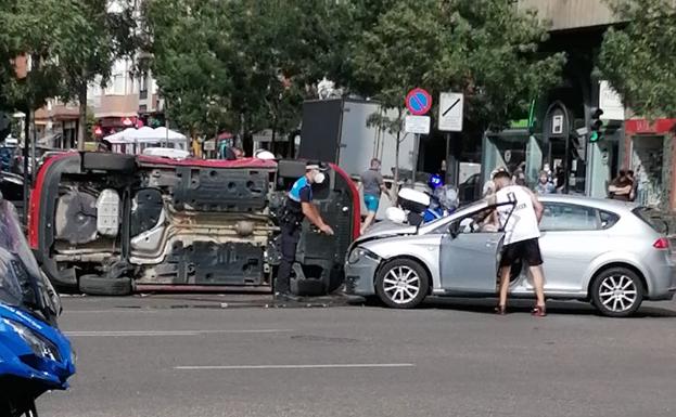 Trasladada al hospital tras ser excarcelada por los Bomberos en un accidente en Valladolid