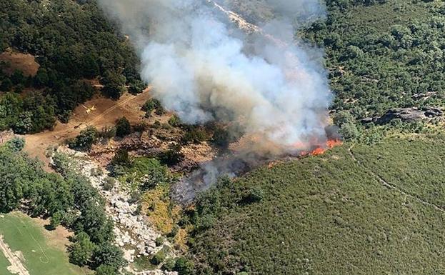 Controlado y en nivel 0 el incendio del municipio abulense de Candeleda