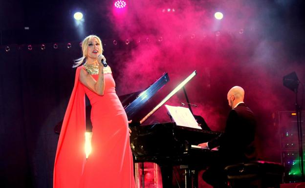 Torquemada vibra con Marta Sánchez