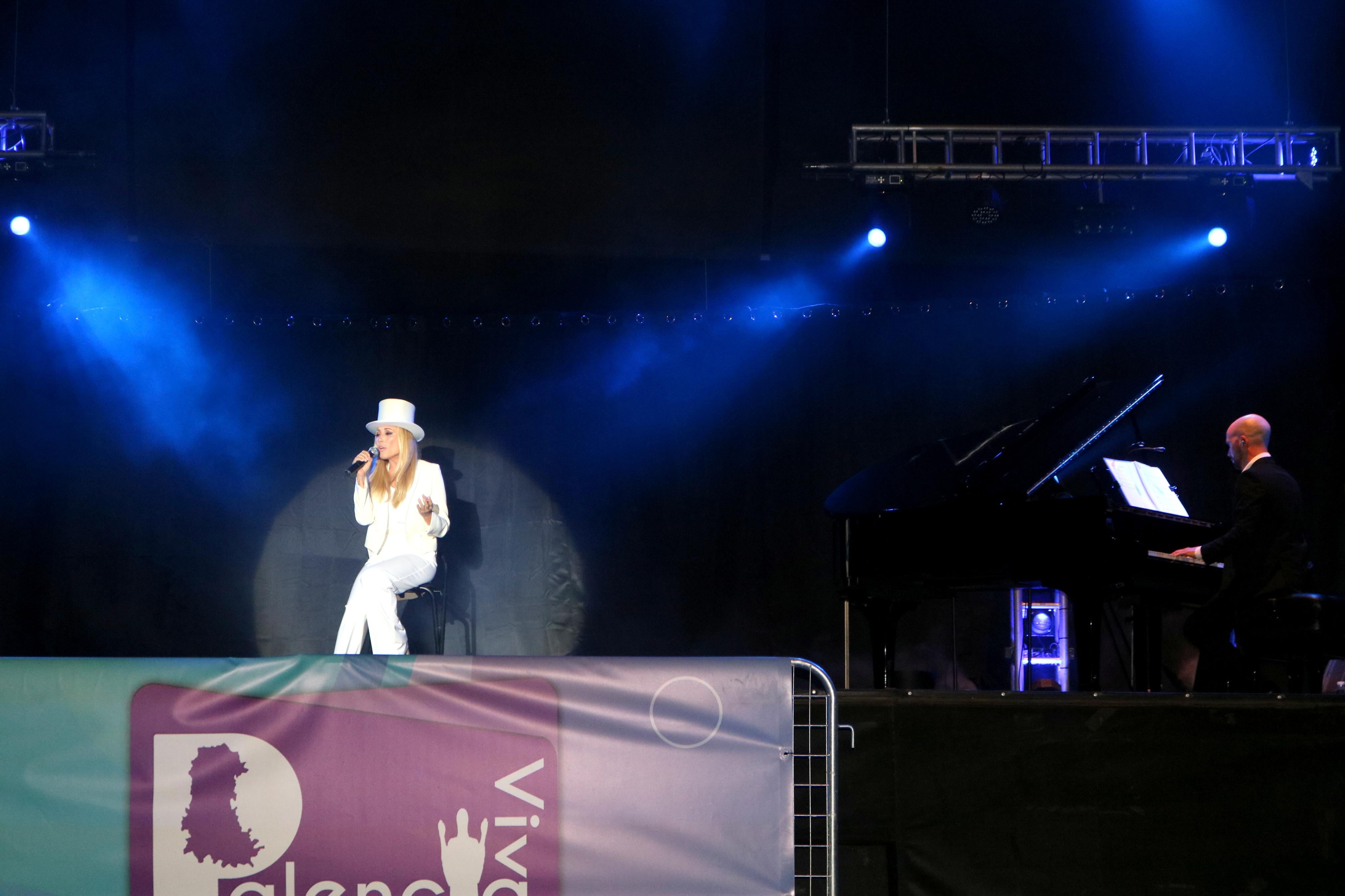 Torquemada vibra con Marta Sánchez