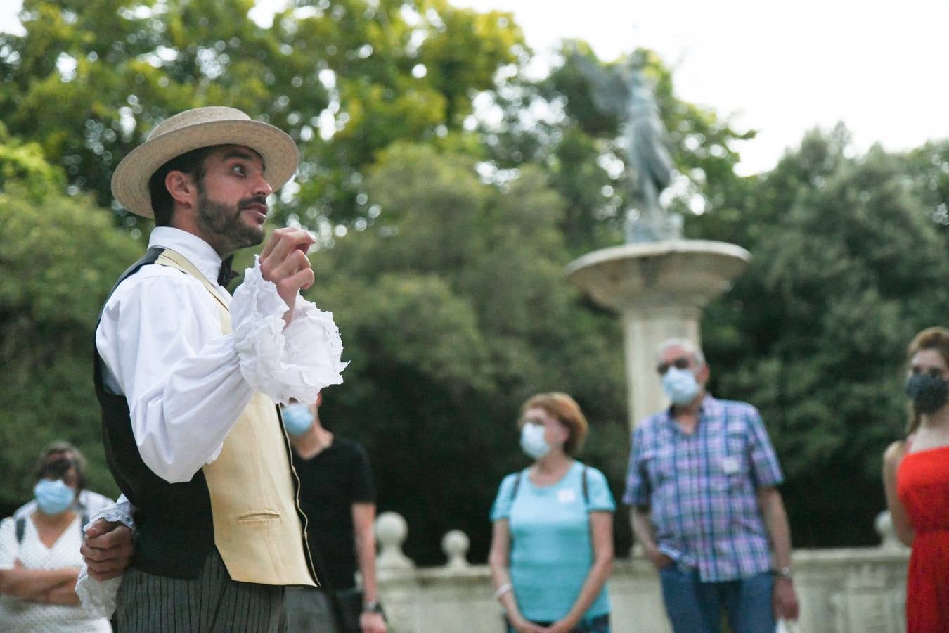 Visita teatralizada por Valladolid para conocer la historia del Teatro Pradera