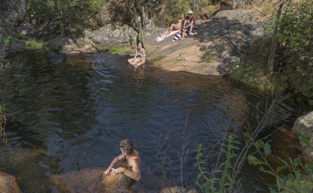 'Paisajes del agua', una app gratuita que muestra las zonas de baño naturales de la provincia