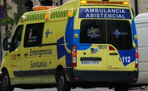 Fallece un motorista al colisionar con un camión en Villafranca del Bierzo