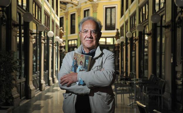 García Simón presenta la biografía de Álvaro de Luna en el Castillo de Portillo, su última morada