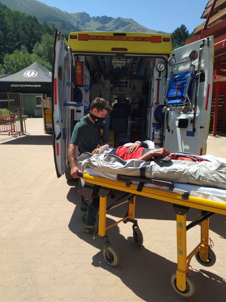 Herido un hombre tras sufrir una caída en bici en La Pinilla