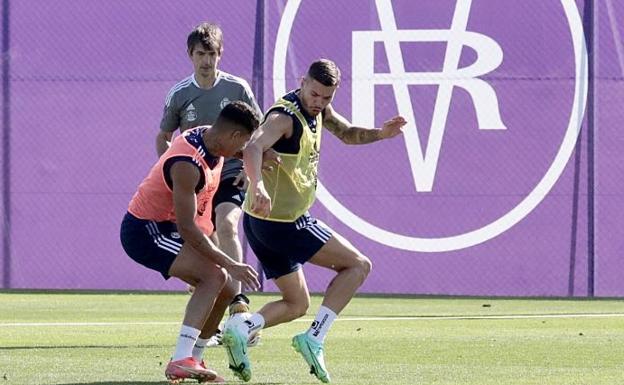 Abierta la veda para pescar en la delantera del Real Valladolid