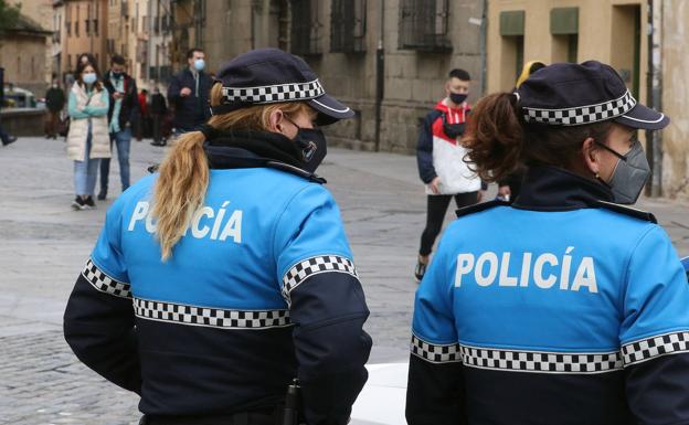 Denunciado un bar en León por exceder el aforo en 119 personas