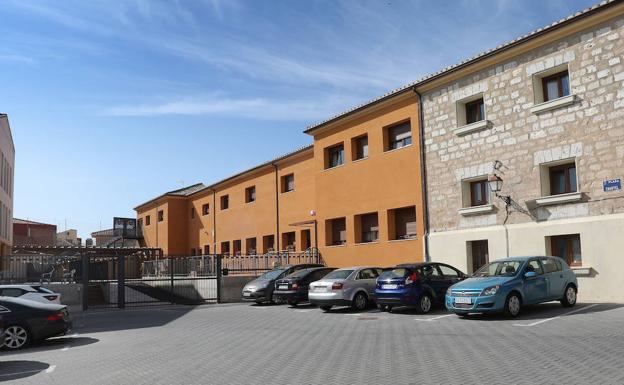 Una mujer de 88 años, tercera fallecida de la residencia de Dueñas con la vacuna completa