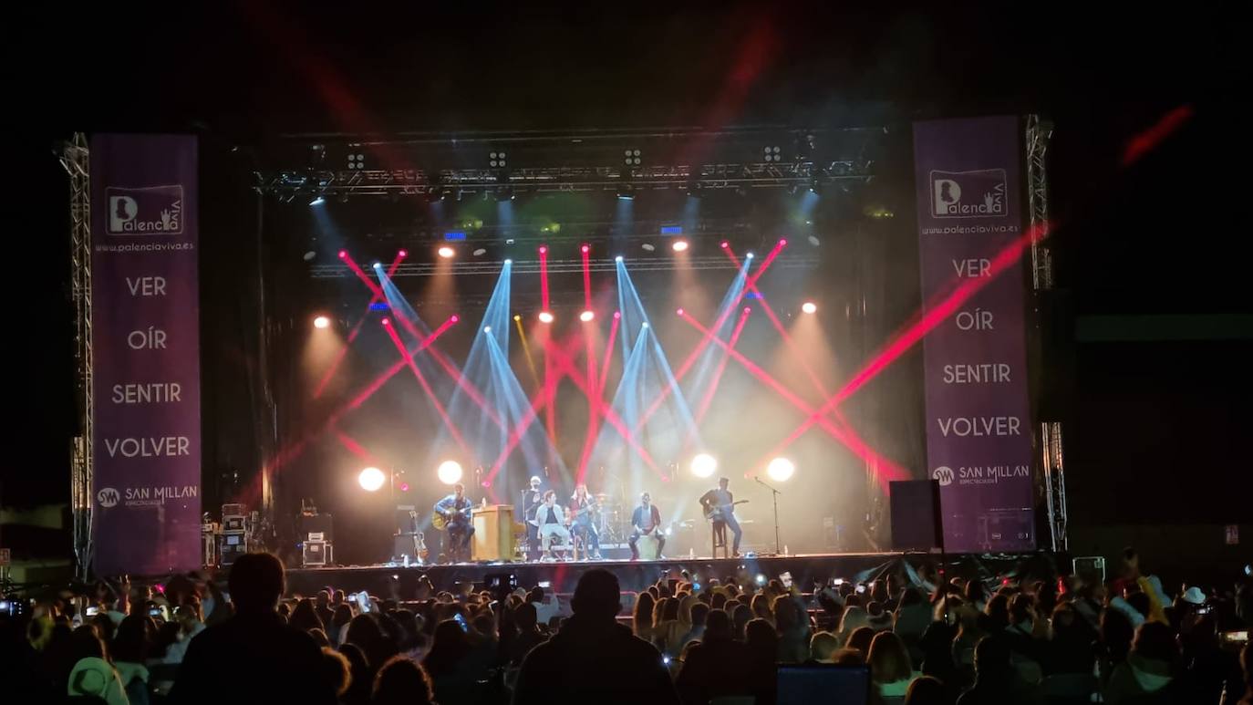 Dvicio anima la noche de Herrera de Pisuerga en un verano con verbenas y conciertos que languidecen