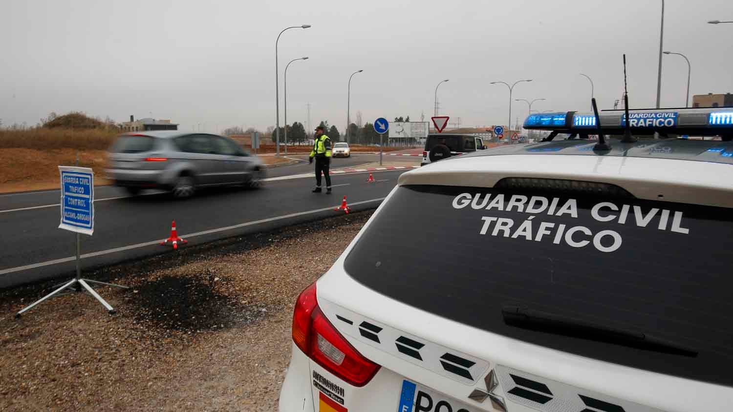 Cuatro heridos, entre ellos una niña de 10 años, en una colisión entre un turismo y una autocaravana en la carretera N-630A en Béjar