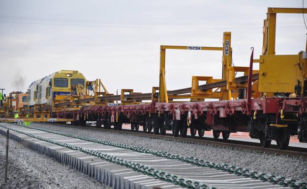 Adif avanza en el proyecto que conectará en Olmedo la alta velocidad de Valladolid y Galicia
