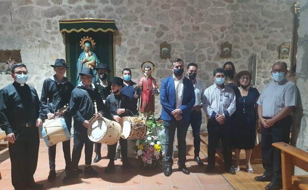 Misa, sin procesión, para honrar a San Esteban en San Esteban de la Sierra