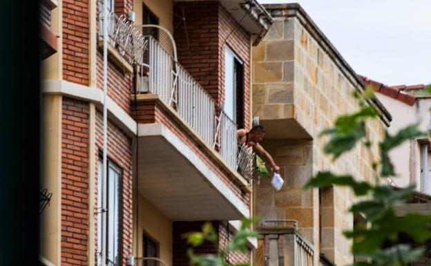 Detenido en Burgos tras arrojar un frigorífico al patio de luces