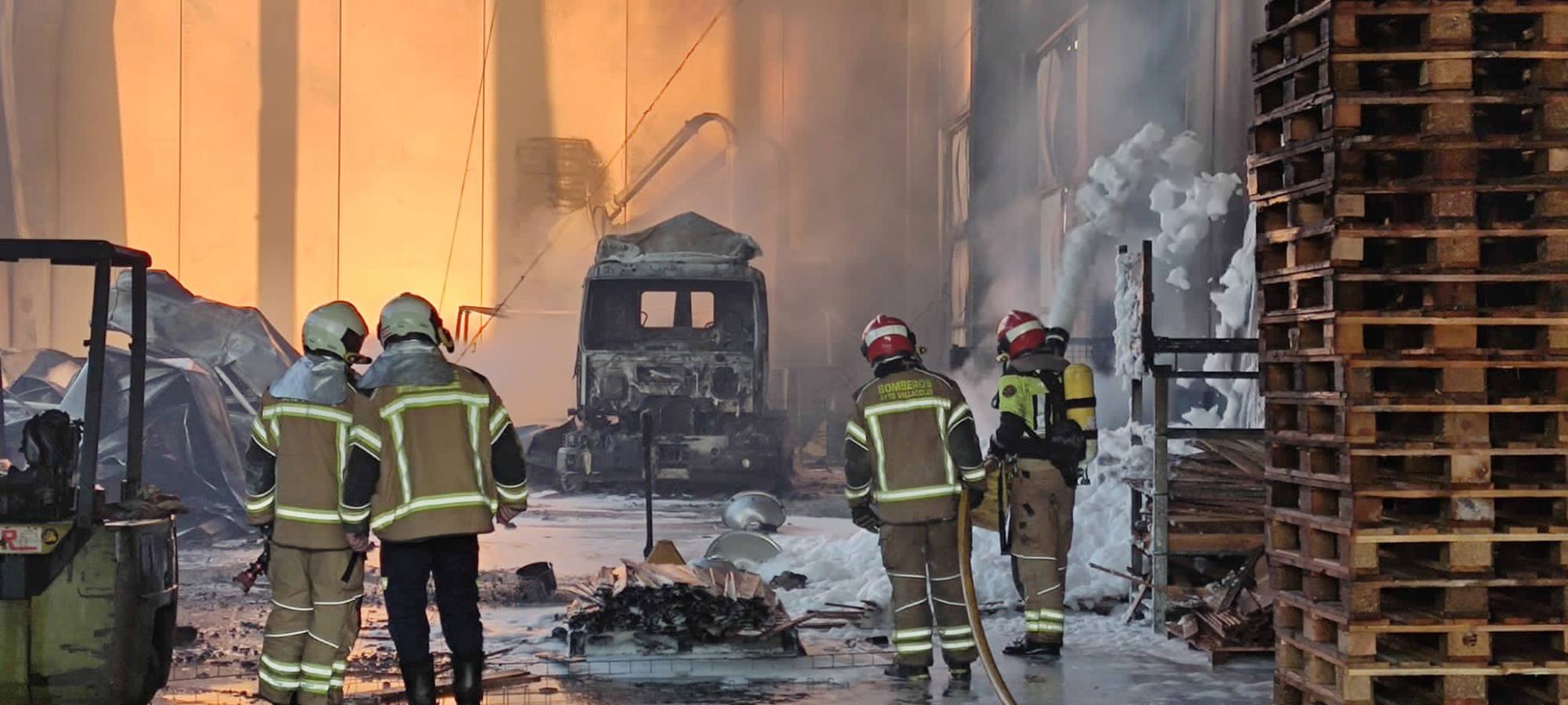 Incendio en una empresa de palés del Polígono de San Cristóbal de Valladolid