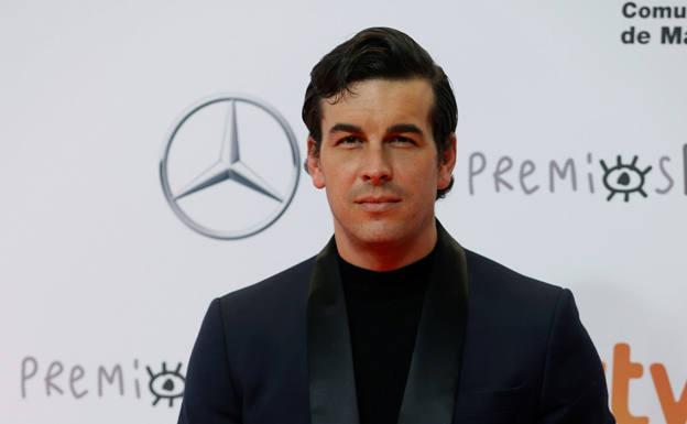 Mario Casas cambia de pareja