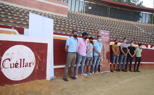 Los participantes en el cocurso de cortes de Cuéllar comparten nervios e ilusión