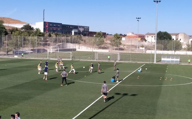 El Real Valladolid se lleva el Trofeo de Zaratán en los penaltis