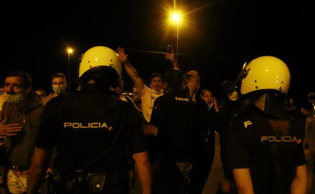 Noche de disturbios en el conflicto de la empresa LM en Ponferrada