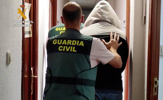 Desarticulada una red de menudeo en Zamora que escondía la droga en dobles fondos de los coches