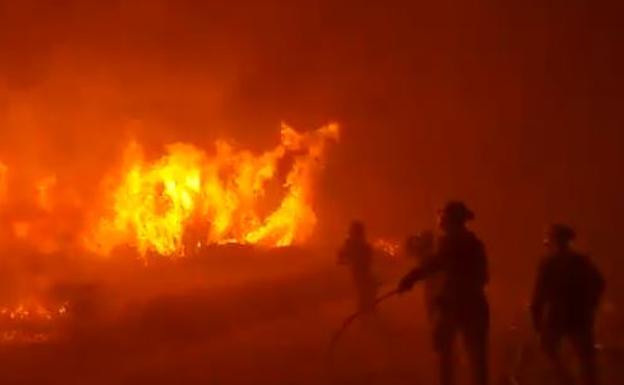 Declarado el nivel 1 de peligrosidad en el incendio de Santa Lucía de Gordón