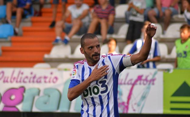 La Ponferradina saca tres puntos de oficio ante el Alcorcón