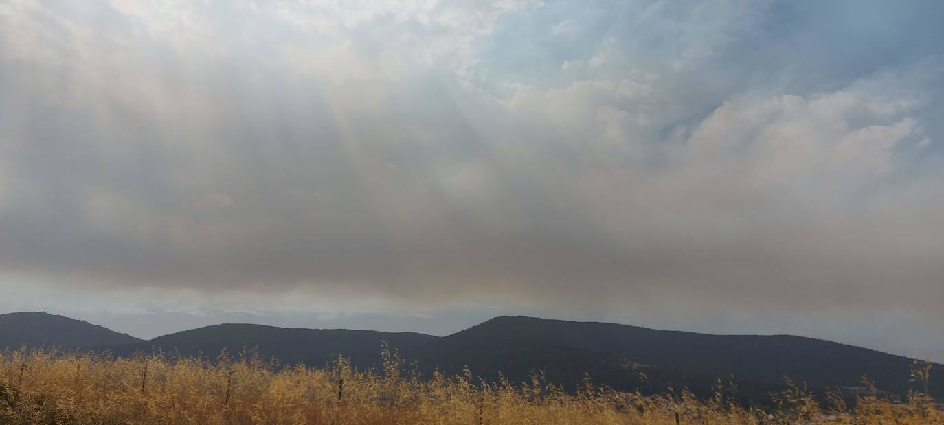 El incendio de Navalacruz ya se percibe en Segovia
