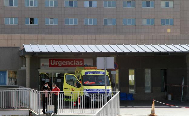 Cuatro personas resultan heridas en el choque de dos vehículos en El Espinar